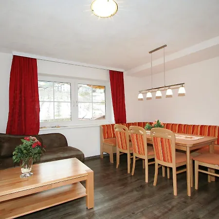 Pfeifer.2 Apartment *